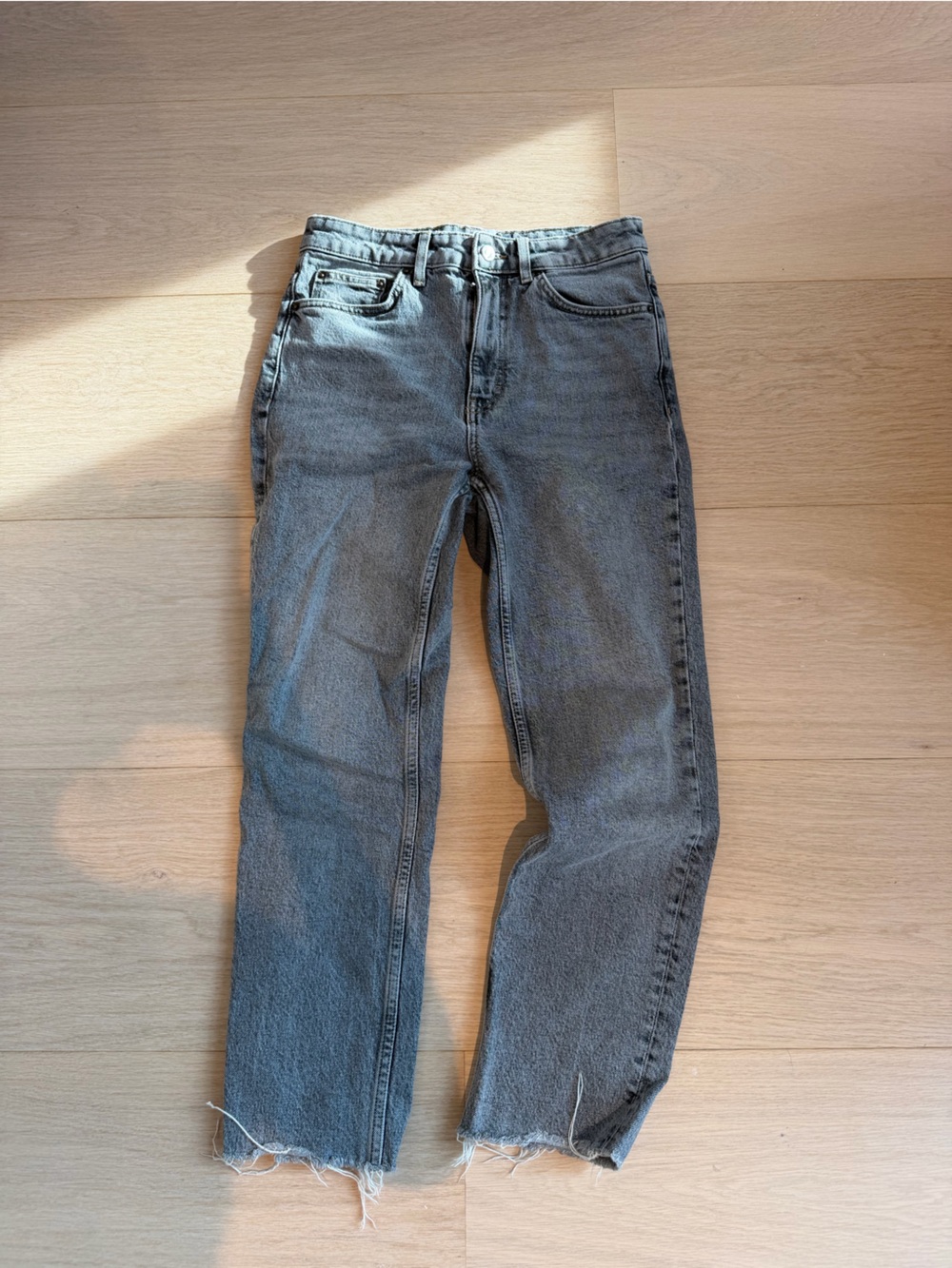 High-Rise Gray Jeans with Raw Hem